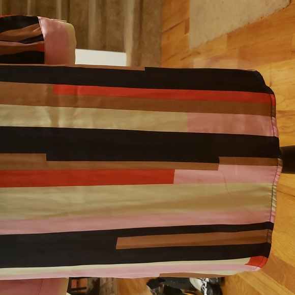 Large Vera Modano Multi-Colored Shirt dress - Picture 8 of 8